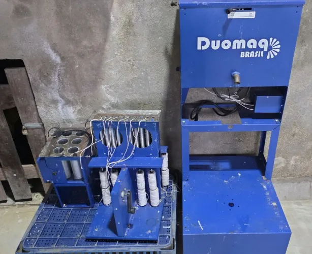 Vendo ou troco Máquina de velas 2 em 1 (maço e 7 dias)