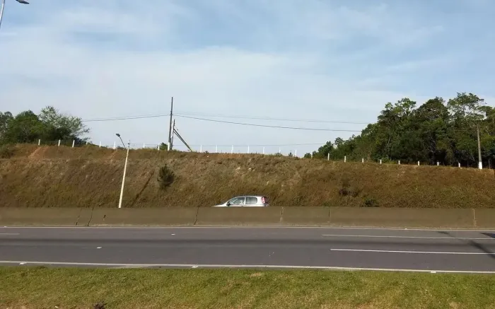 Terreno à venda no bairro Floresta em Joinville, por R$ 14.000.000.00.