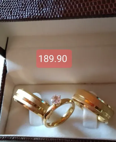 Anéis de Casamento e Noivado - Conjunto Elegante