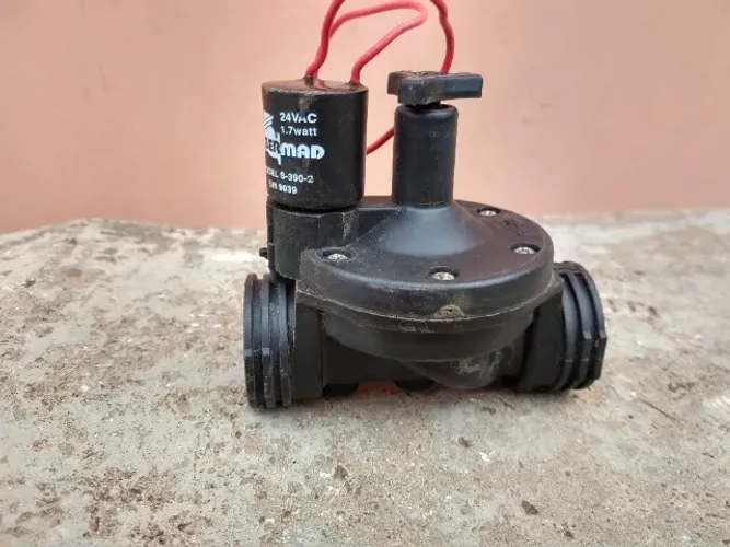 Válvula Bermad hidráulica 1" (25mm) Mod. 205 Rosca BSP com fecho mecânico globo