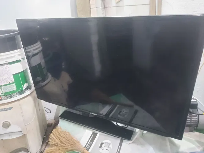 2 TVs LCD Samsung 40 e 32 polegadas