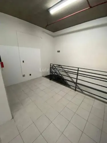 Loja para alugar na Av. Cristiano Machado 104m²