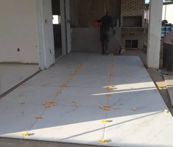 Aparti de 25,00 Assentamento de cerâmica e porcelanato
