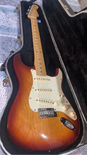 Guitarra Fender American Standard