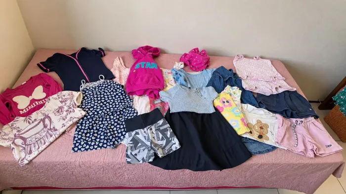 Lote com 23 peças roupas MENINA
