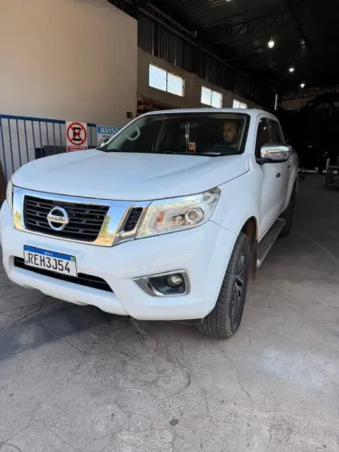 Nissan Frontier XE CD 4X4 2.3 Bi-TB Diesel Aut. 2021