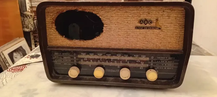 Rádio antigo abc a voz de ouro