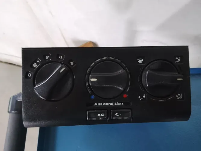 Comando ar condicionado original Gol,Saveiro,Parati G2,G3 em perfeito estado 