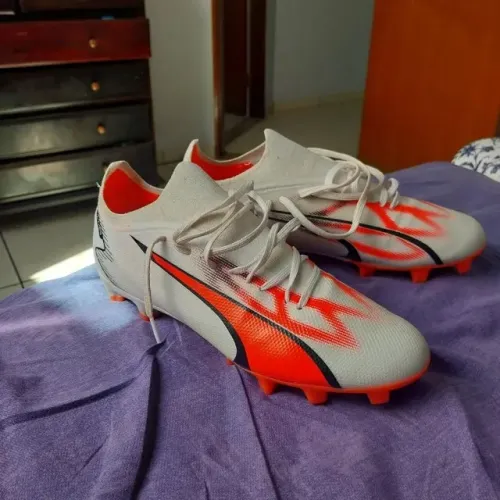 Chuteira Puma Ultra Match (ORIGINAL) tamanho 42; Usada pouquissimas vezes!