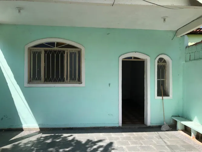 Alugo casa 2 quartos em padre Miguel