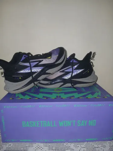 Tênis Basquete Light Up PE roxo/Black Obsidian