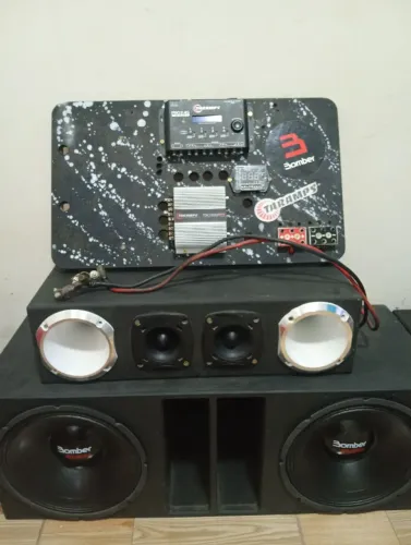 Som automotivo semi novo