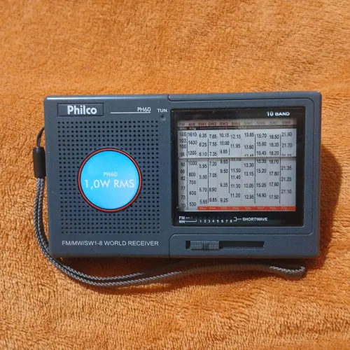 Radio à pilhas plhilco AM/FM e Ondas Curtas. Funcionando