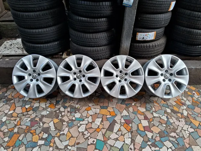 Jogo de rodas de liga leve aro 16/5 furos originais VW Fusca New Beetle e outros