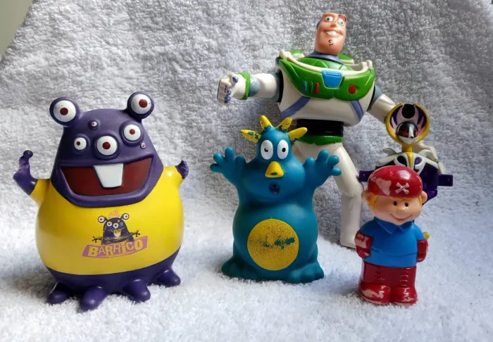 Boneco e brinquedos Usados