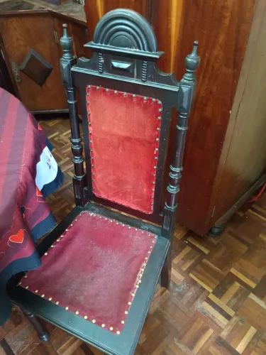 Cadeiras antigas 