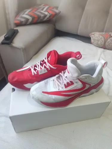 Tênis Nike Giannis Immortality 3 TAM 43