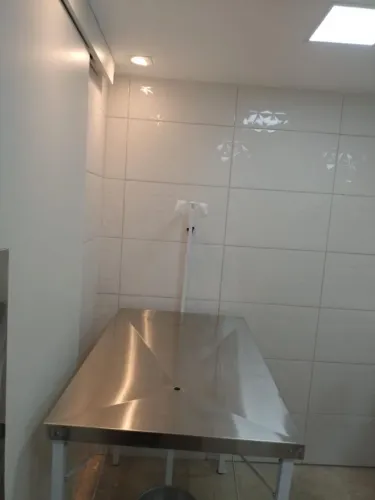 Mesa inox veterinária 