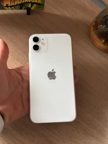 Celular IPhone 11 128Gb Impecável