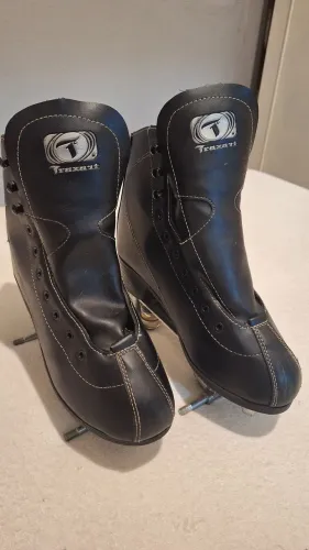 Bota Retrô Patins sem rodas - NOVA