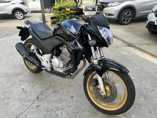 HONDA CB 300R 2015 Troco  e Finacio Aceito veículo de maior valor