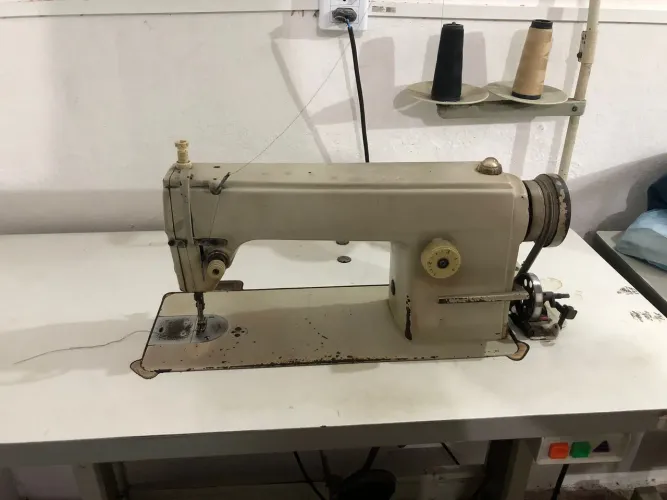 Máquina de costura 