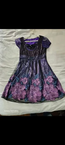 Vestido não foi uzado 120.00 tamanho m de acima de 8 anos