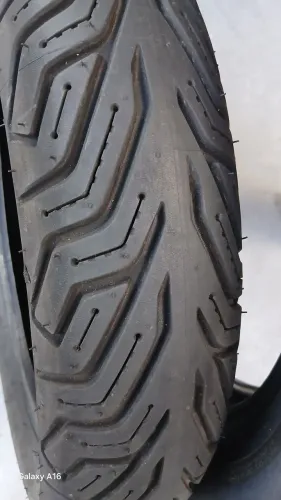 Pneu dianteiro Michelin 120/80/16 !!