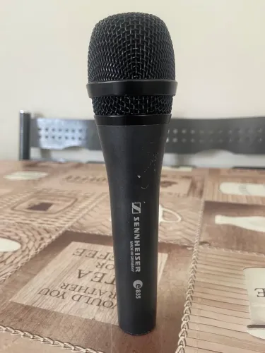 Microfone profissional Sennheiser e835