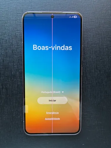 Samsung S22 com detalhe na tela