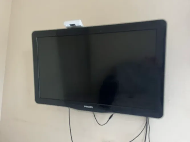 Vende se televisão 