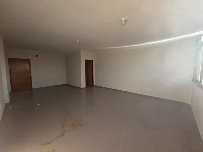 Sala comercial 80m² com 02 lavabos - Centro