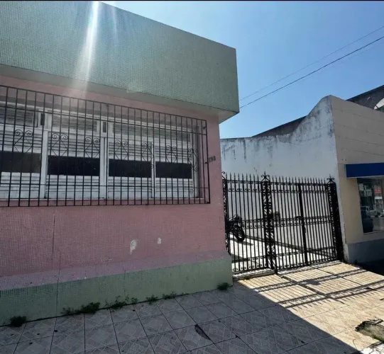 CASA EM RUA PÚBLICA - CIRURGIA [57584]