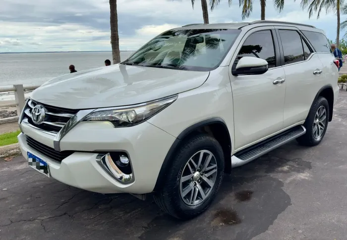 Toyota Hilux SW4 SRX 4X4 2.8 TDI 16V Dies. Aut. 2019