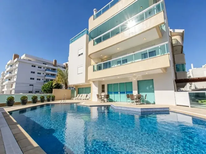 Alugo apartamento 03 quartos, 02 vagas de garagem, mobiliado, em residencial com piscina