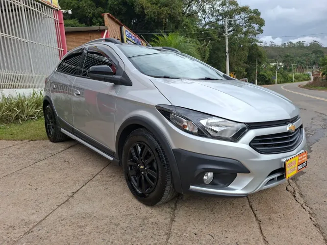Chevrolet Onix Activ 1.4 8V Flex Mec. 4P 2019