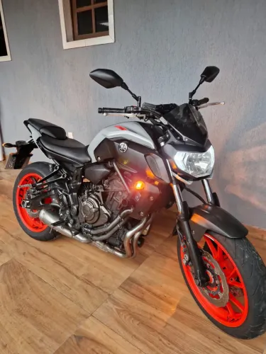 Yamaha MT 07 ano 2020 doc ok Muito Nova Toda revisada