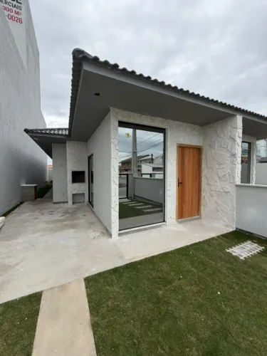 Casa Geminada para Venda em Palhoça, Nova Palhoça, 3 dormitórios, 1 suíte, 2 banheiros, 2 