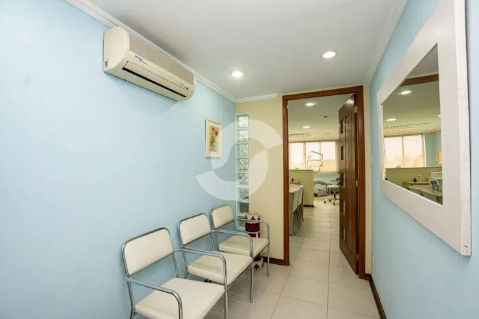 Centro de Niterói! Ampla sala completamente montada, pronta para usar!
