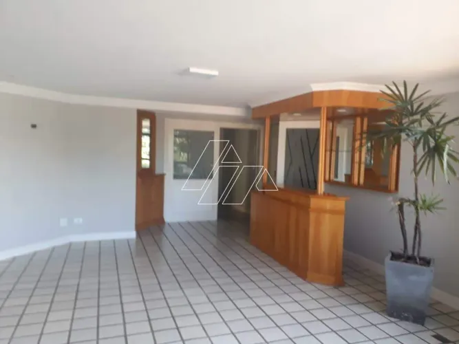 Casa à venda, 3 quartos, 1 suíte, Centro - Marília/SP