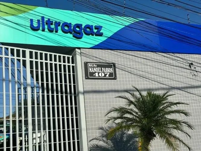 Motorista entregador de gás com experiência