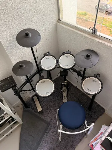 Bateria Eletrônica Roland TD 07