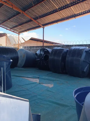 Comigo você economiza caixa d'água de 10.000 l direto da fábrica cinco anos de garantia