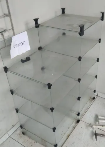 Estante de vidro para sua loja