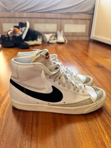Tênis Nike Blazer Mid 77'