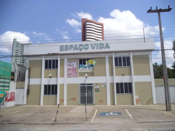 Prédio Comercial para Venda na Rua Napoleão Lima Bairro Jóquei, Teresina