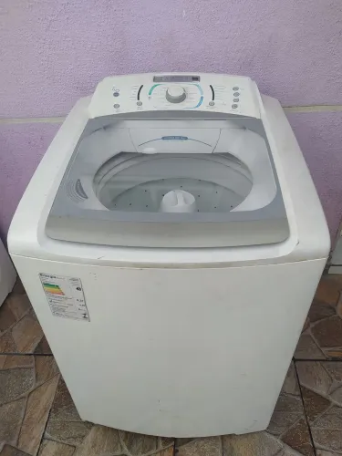 Máquina de lavar roupas Electrolux 
