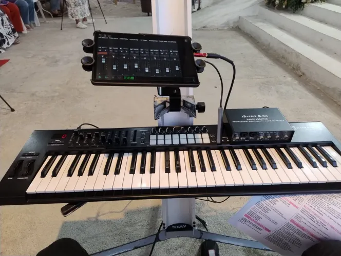 Teclado musical controlador Novation launchkey Mk2 61 teclas (Com capa para teclado!)