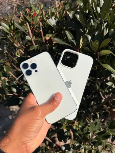 Vendo ou troco iPhone 13 Pro Max 256 Gb de memória bateria 77% aparelho todo original