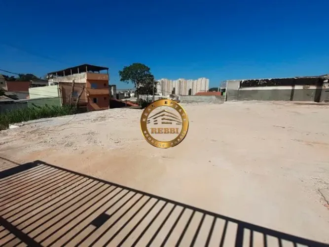 Terreno em Diadema, no bairro Canhema, à venda.